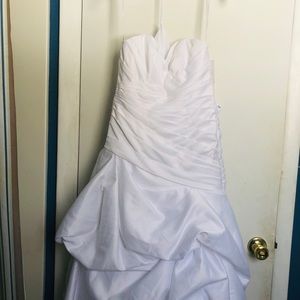 NWT David’s Bridal wedding dress, size 2
